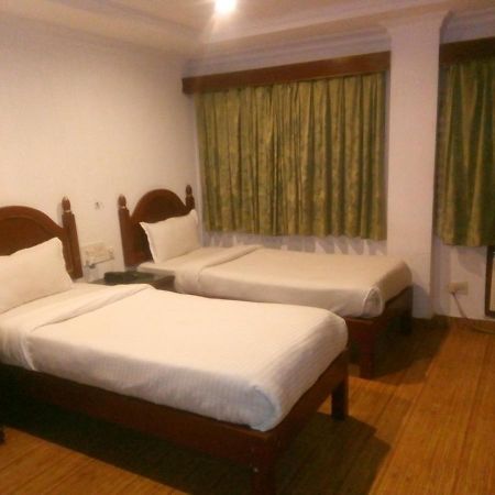 Hotel Monsoon Palace Γουβαχάτι Εξωτερικό φωτογραφία