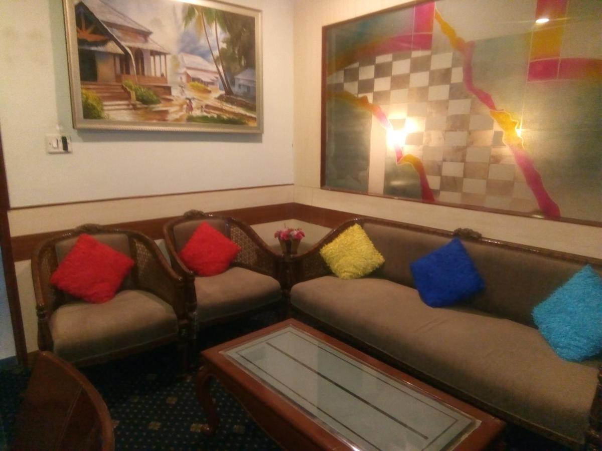 Hotel Monsoon Palace Γουβαχάτι Εξωτερικό φωτογραφία