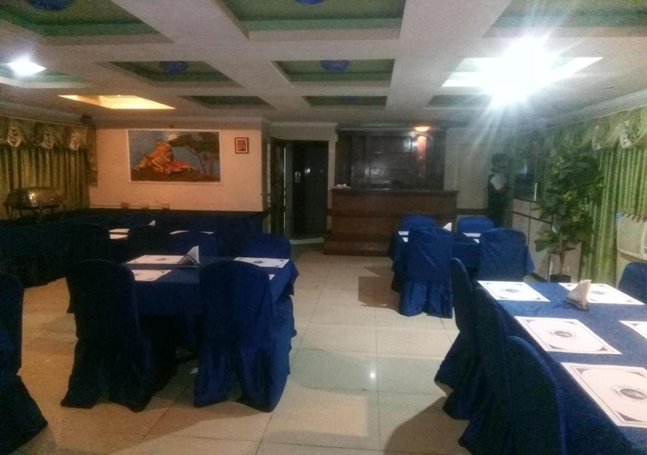 Hotel Monsoon Palace Γουβαχάτι Εξωτερικό φωτογραφία