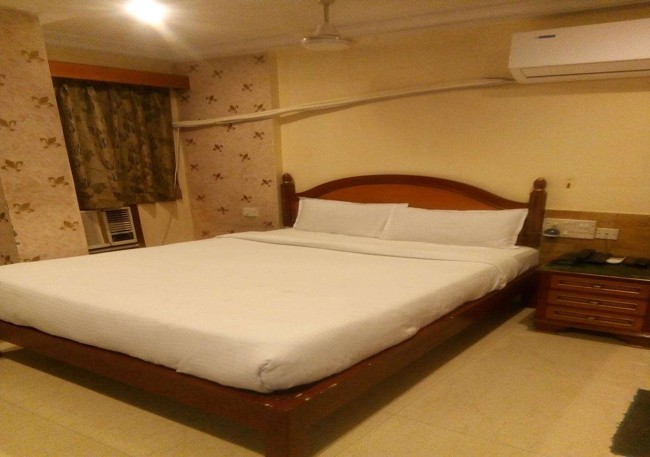 Hotel Monsoon Palace Γουβαχάτι Εξωτερικό φωτογραφία